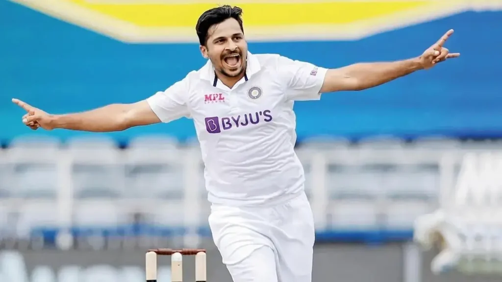 shardul thakur 4th image